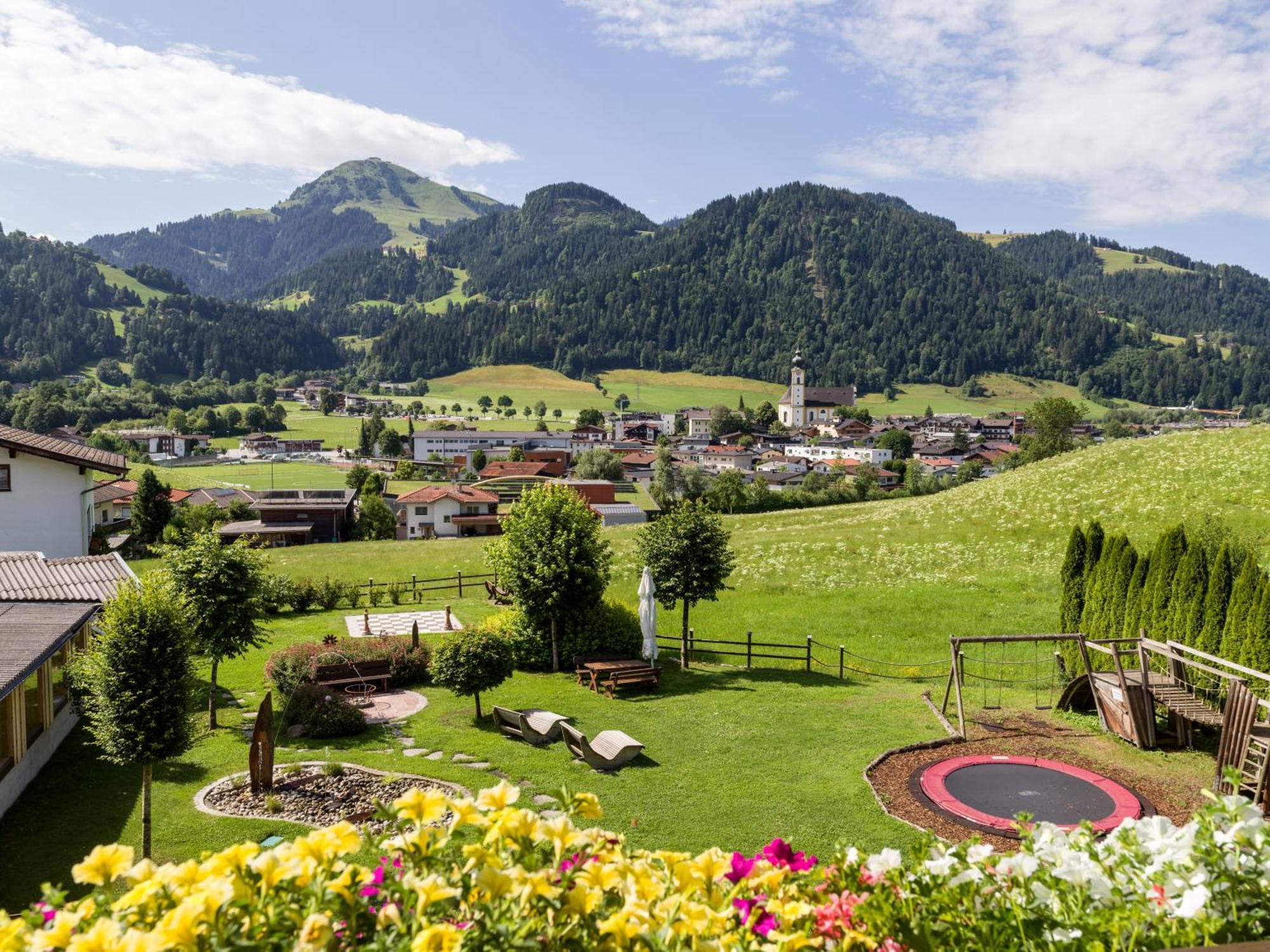Hotel Alpenpanorama Soll Exterior photo